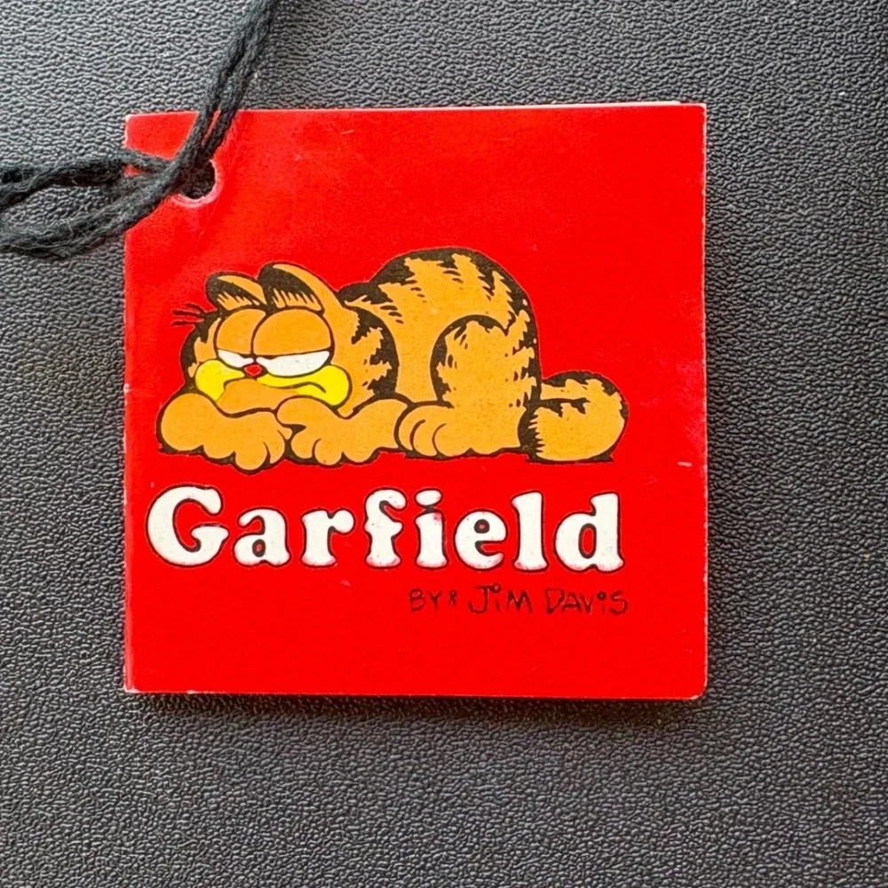 Vintage 1981 Garfield Enesco Ceramic Wreath Christmas Ornament with Tag  NO BOX